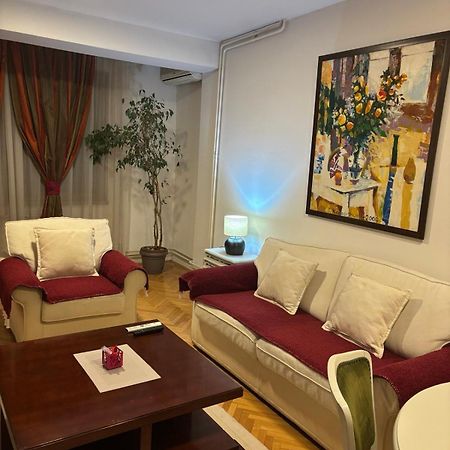 Lovely Square Apartment Purple Velvet Scopia Exterior foto