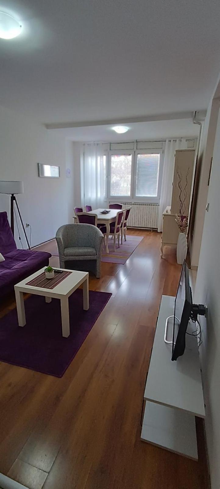 Lovely Square Apartment Purple Velvet Scopia Exterior foto