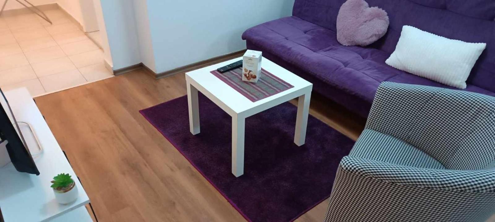 Lovely Square Apartment Purple Velvet Scopia Exterior foto