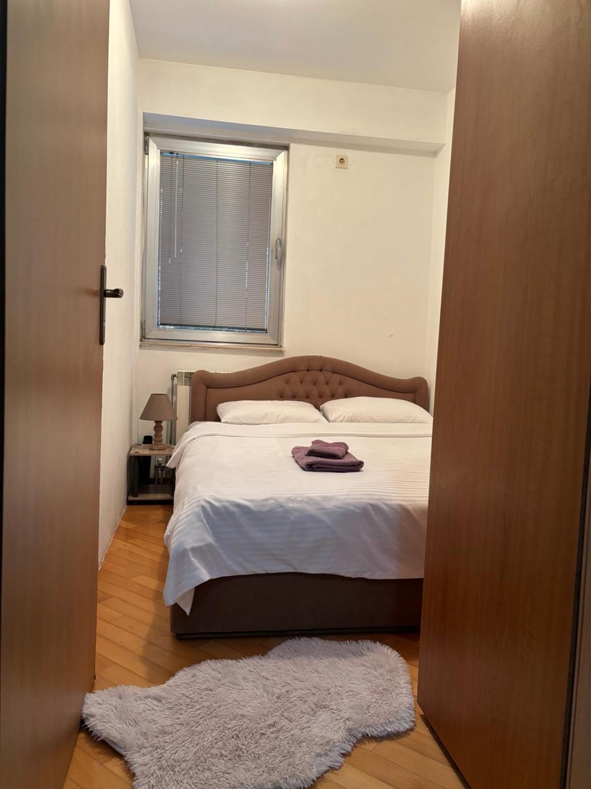Lovely Square Apartment Purple Velvet Scopia Cameră foto