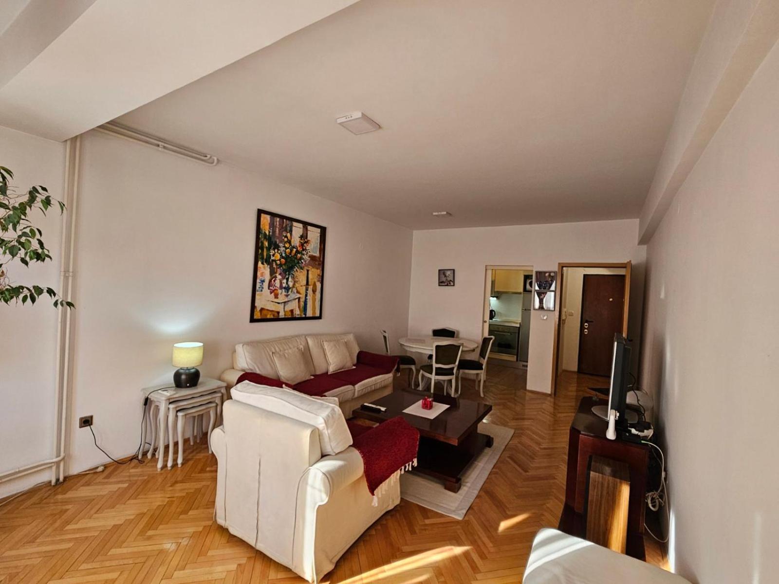 Lovely Square Apartment Purple Velvet Scopia Exterior foto